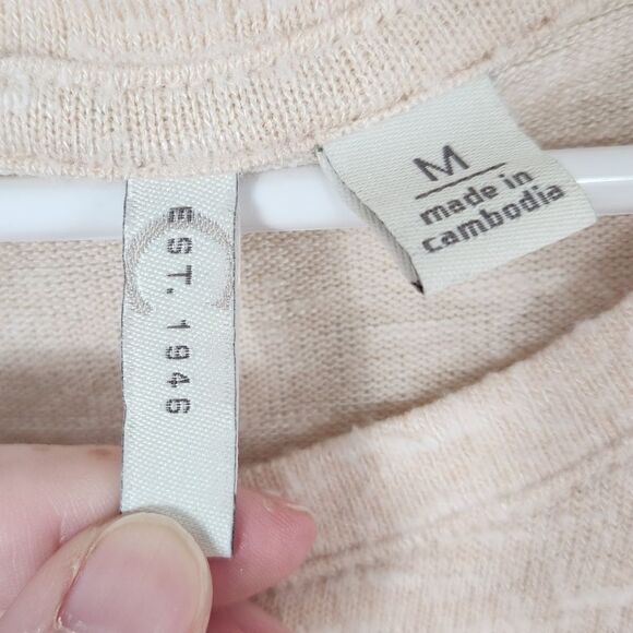 C Est. 1946 Top Size M Light Peach Crew Neck - Picture 5 of 8